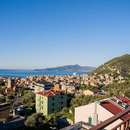 Casa Panorama: Seaview Retreat near Chiavari Center with Free Parking Apartment Exterior photo