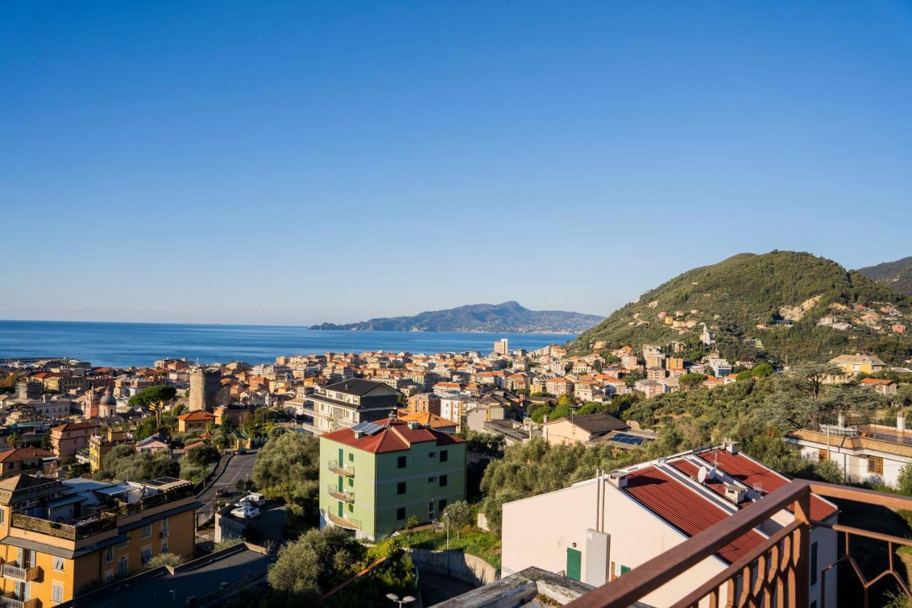Casa Panorama: Seaview Retreat near Chiavari Center with Free Parking Apartment Exterior photo